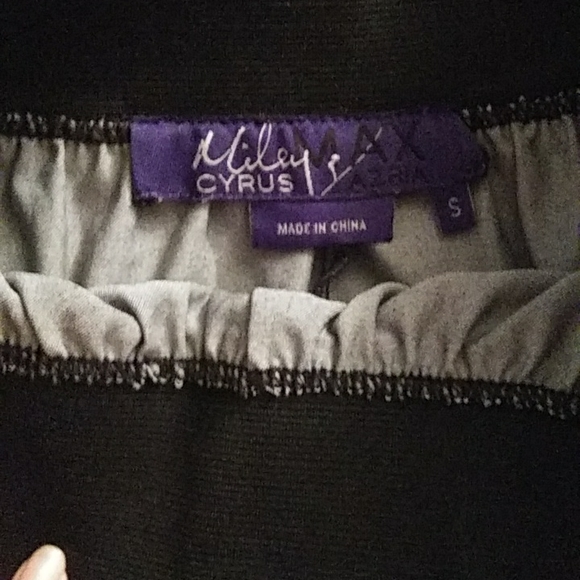 Miley cyrus max skirt - Picture 3 of 3